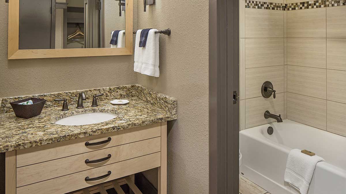 Guest Bathroom at Arbor Day Farm